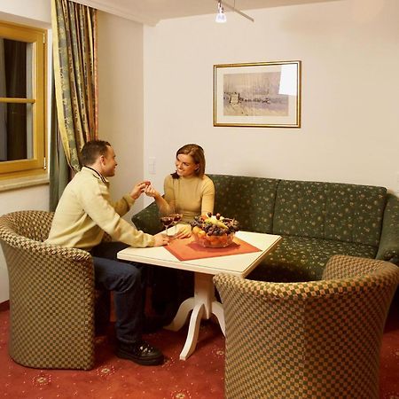 Hotel Schoerhof Saalfelden Ruang foto