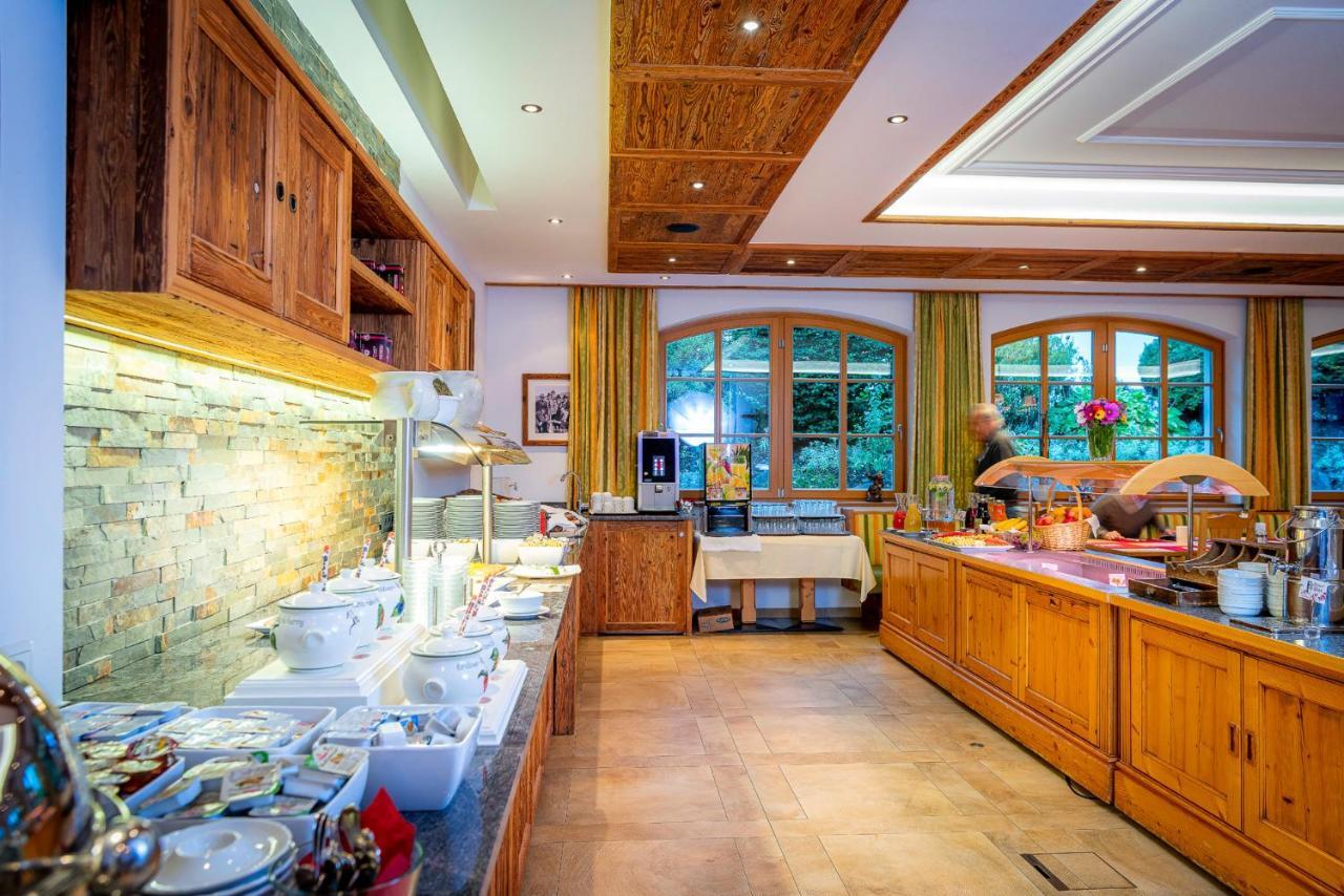 Hotel Schoerhof Saalfelden Bagian luar foto