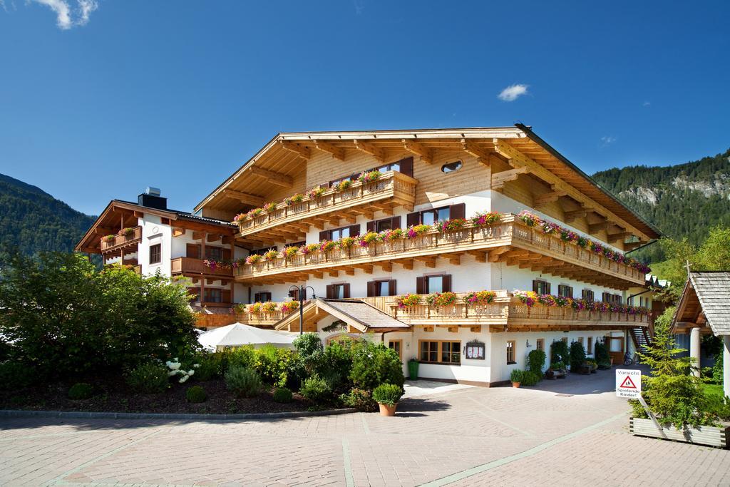 Hotel Schoerhof Saalfelden Bagian luar foto