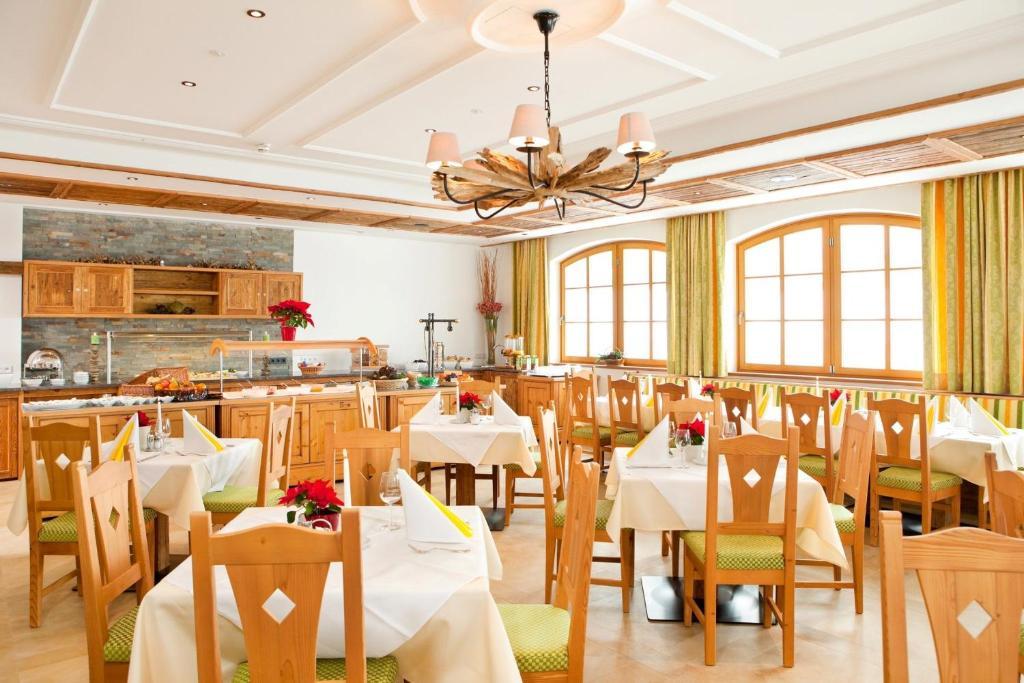 Hotel Schoerhof Saalfelden Bagian luar foto